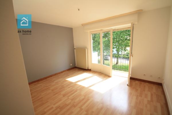 Appartement F3 à STRASBOURG STOCKFELD avec loggia et balcon